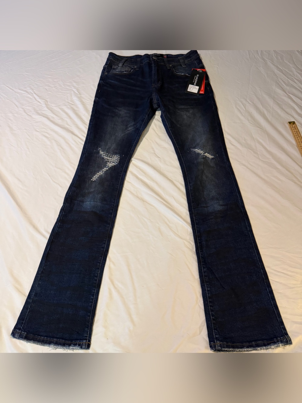 Gunzinii Men’s Slim Dark Blue Jeans with Distressed Accents